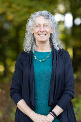 Andrea Patel : Librarian